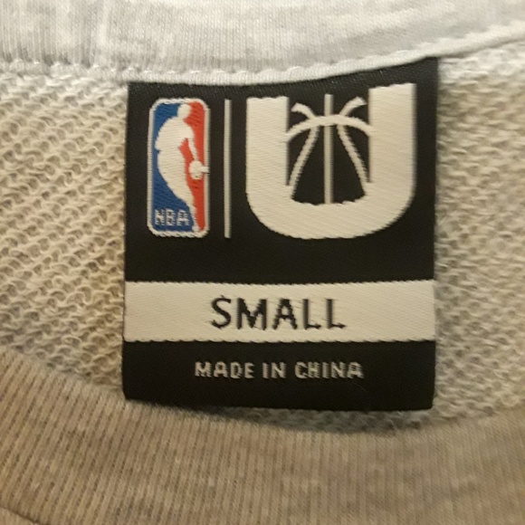 Golden State Warriors NBA Sweatshirt - Picture 7 of 7